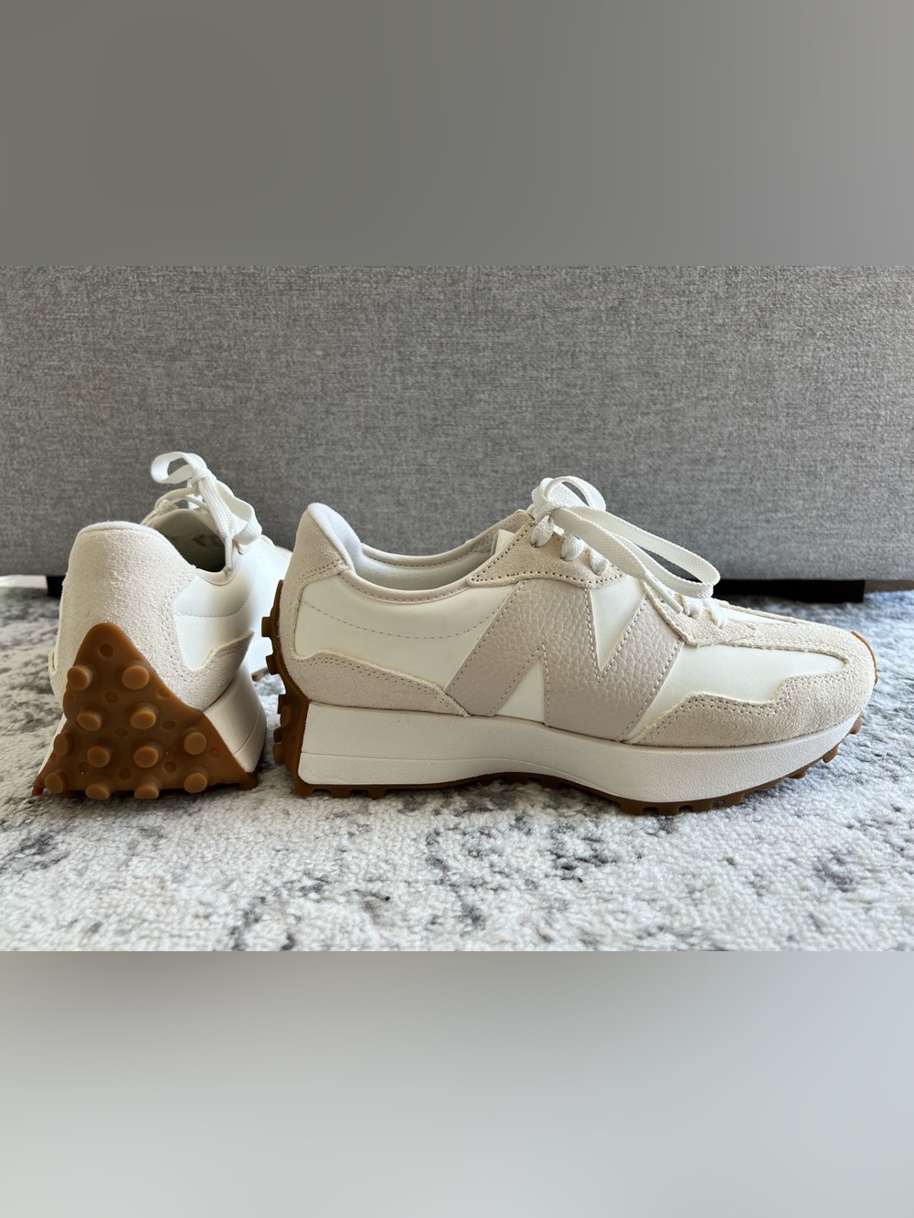 New Balance 327, women’s 8 *worn only once!*